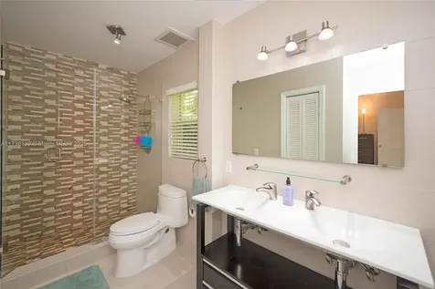 423 Alhambra Circle Coral Gables FL 33134