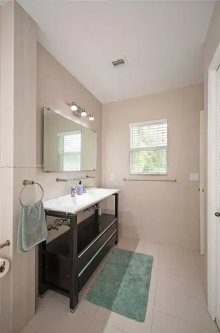 423 Alhambra Circle Coral Gables FL 33134