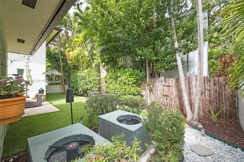 423 Alhambra Circle Coral Gables FL 33134