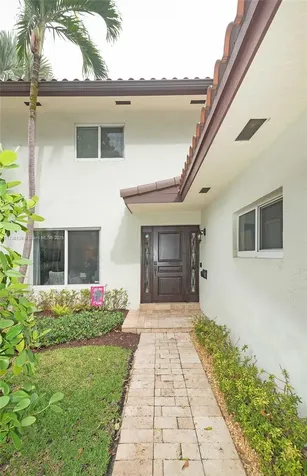 423 Alhambra Circle Coral Gables FL 33134