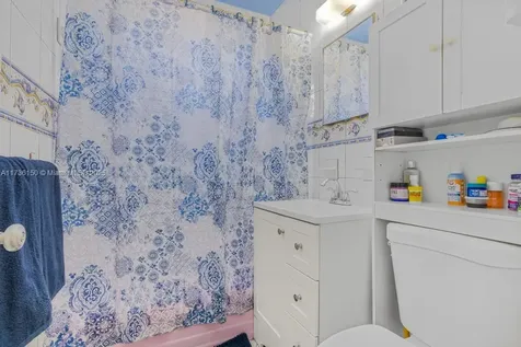 5320 SW 18th Street West Park FL 33023