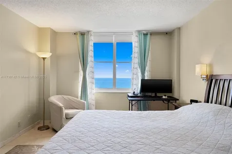 3725 S Ocean Drive Hollywood FL 33019