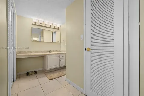 3725 S Ocean Drive Hollywood FL 33019