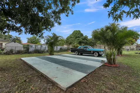2230 NW 58th Street Miami FL 33142