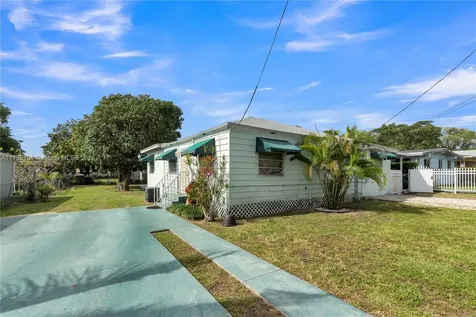 2230 NW 58th Street Miami FL 33142