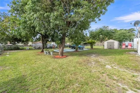 2230 NW 58th Street Miami FL 33142