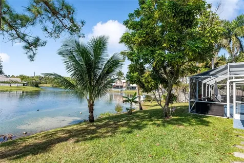 1280 SW 103rd Avenue Pembroke Pines FL 33025