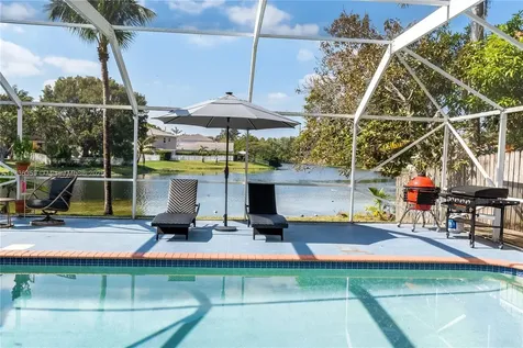 1280 SW 103rd Avenue Pembroke Pines FL 33025