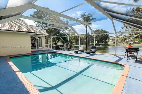 1280 SW 103rd Avenue Pembroke Pines FL 33025