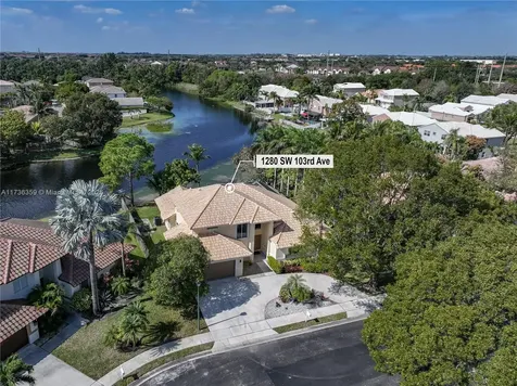 1280 SW 103rd Avenue Pembroke Pines FL 33025