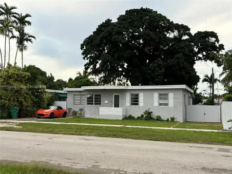 121 W 42nd Street Hialeah FL 33012