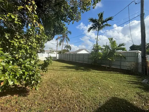 121 W 42nd Street Hialeah FL 33012