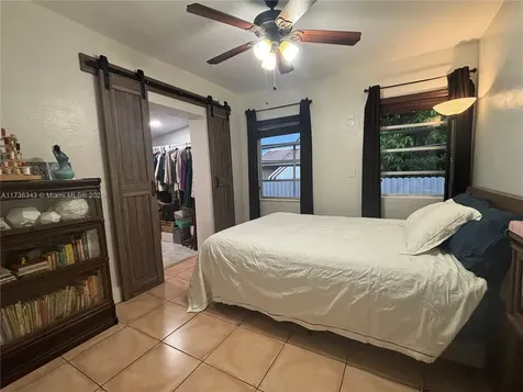 121 W 42nd Street Hialeah FL 33012
