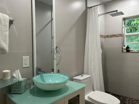 121 W 42nd Street Hialeah FL 33012
