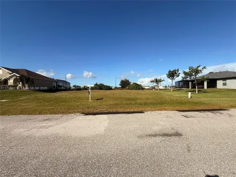 420 NW 23rd Avenue Cape Coral FL 33993