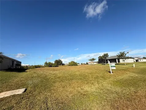 420 NW 23rd Avenue Cape Coral FL 33993