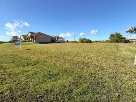 420 NW 23rd Avenue Cape Coral FL 33993