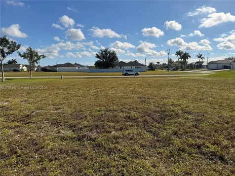 420 NW 23rd Avenue Cape Coral FL 33993