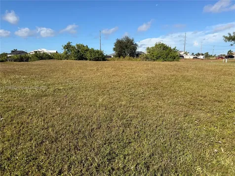 420 NW 23rd Avenue Cape Coral FL 33993