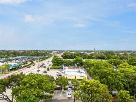 410-430 E Sample Road Pompano Beach FL 33064