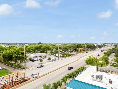 410-430 E Sample Road Pompano Beach FL 33064