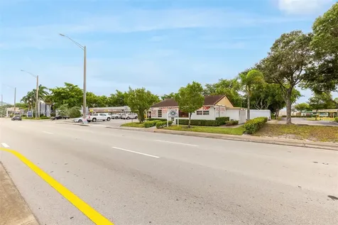 410-430 E Sample Road Pompano Beach FL 33064