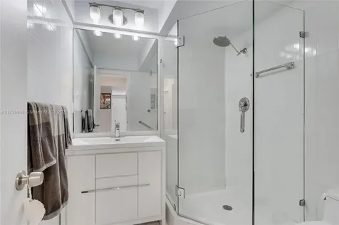 195 Sunrise Drive Key Biscayne FL 33149