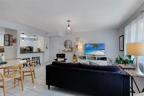 195 Sunrise Drive Key Biscayne FL 33149