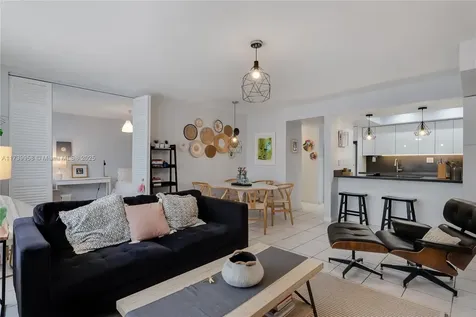 195 Sunrise Drive Key Biscayne FL 33149