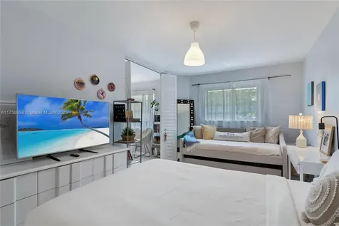 195 Sunrise Drive Key Biscayne FL 33149