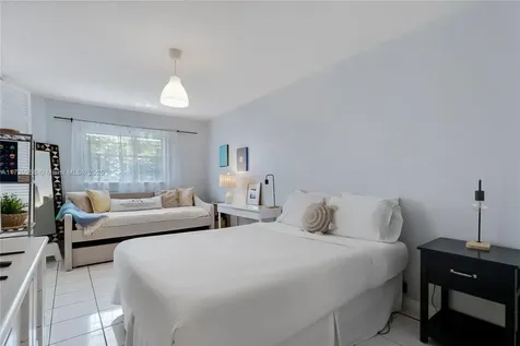 195 Sunrise Drive Key Biscayne FL 33149