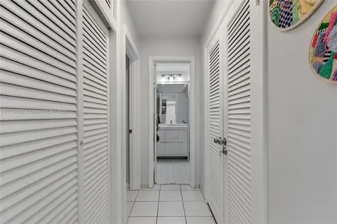 195 Sunrise Drive Key Biscayne FL 33149