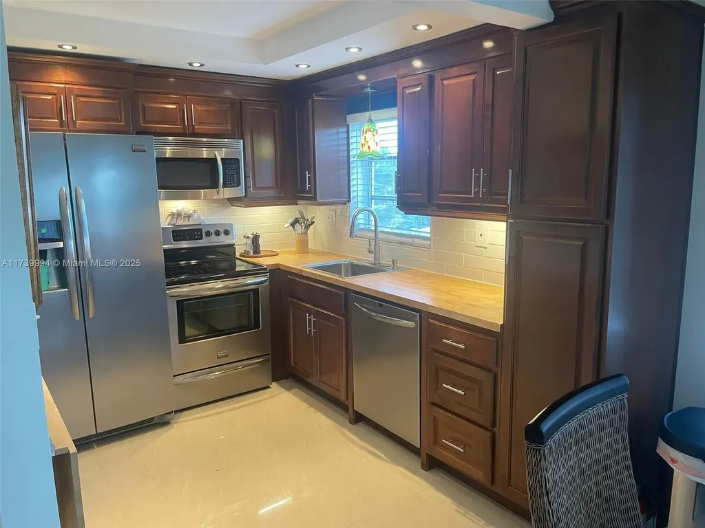 3050 E Sunrise Lakes Drive Sunrise FL 33322