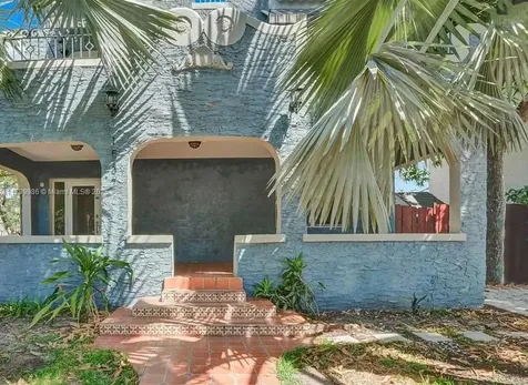 1537 SW 10th Street Miami FL 33135