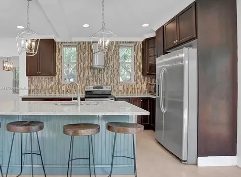 1537 SW 10th Street Miami FL 33135