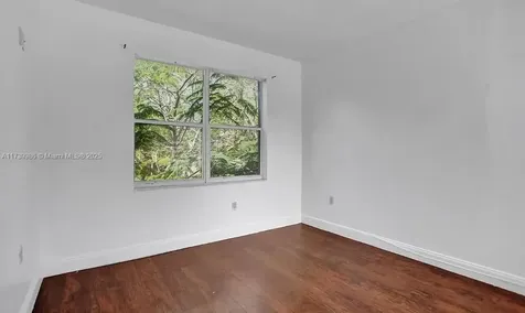 1537 SW 10th Street Miami FL 33135