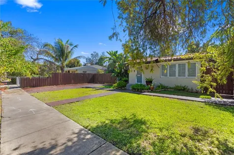 5822 SW 41st Street Miami FL 33155