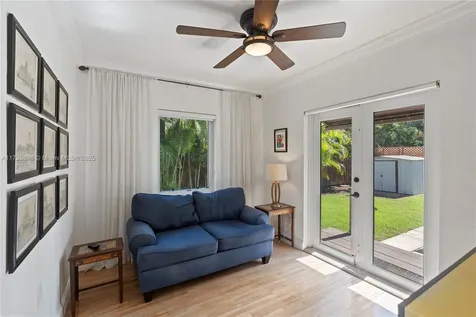 5822 SW 41st Street Miami FL 33155