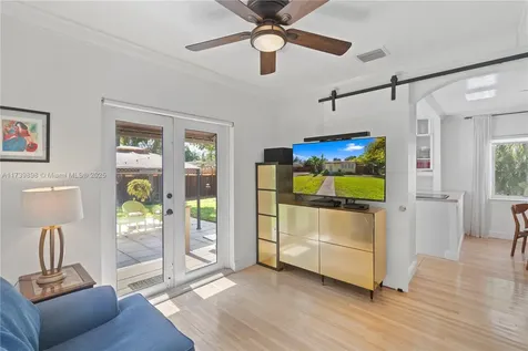5822 SW 41st Street Miami FL 33155