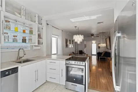 5822 SW 41st Street Miami FL 33155