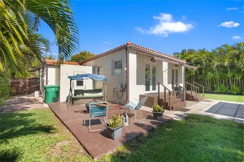 5822 SW 41st Street Miami FL 33155