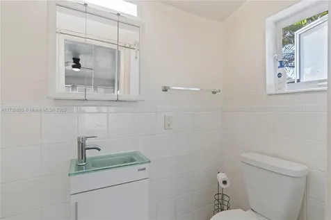 5822 SW 41st Street Miami FL 33155