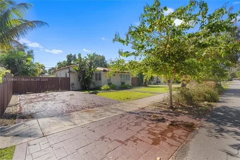 5822 SW 41st Street Miami FL 33155