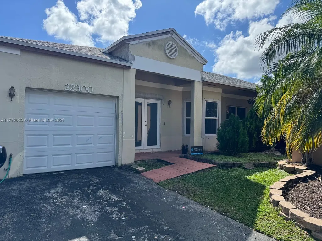 22300 SW 99th Avenue Cutler Bay FL 33190