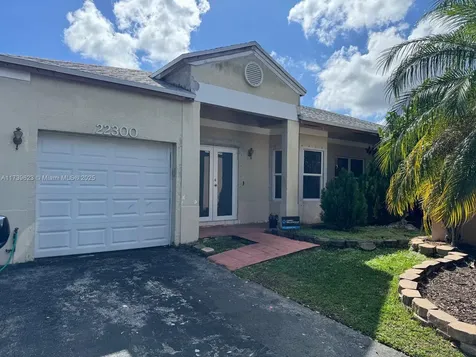 22300 SW 99th Avenue Cutler Bay FL 33190