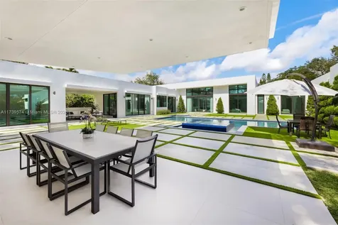 6830 SW 104th Street Pinecrest FL 33156