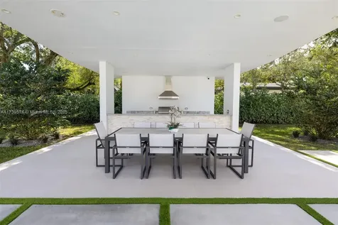 6830 SW 104th Street Pinecrest FL 33156
