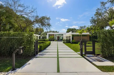 6830 SW 104th Street Pinecrest FL 33156