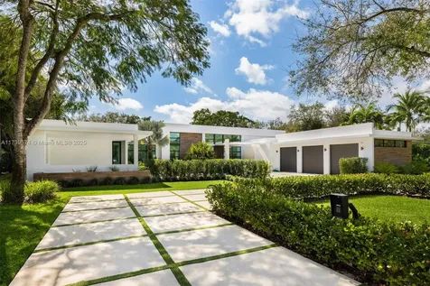 6830 SW 104th Street Pinecrest FL 33156