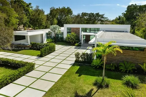 6830 SW 104th Street Pinecrest FL 33156